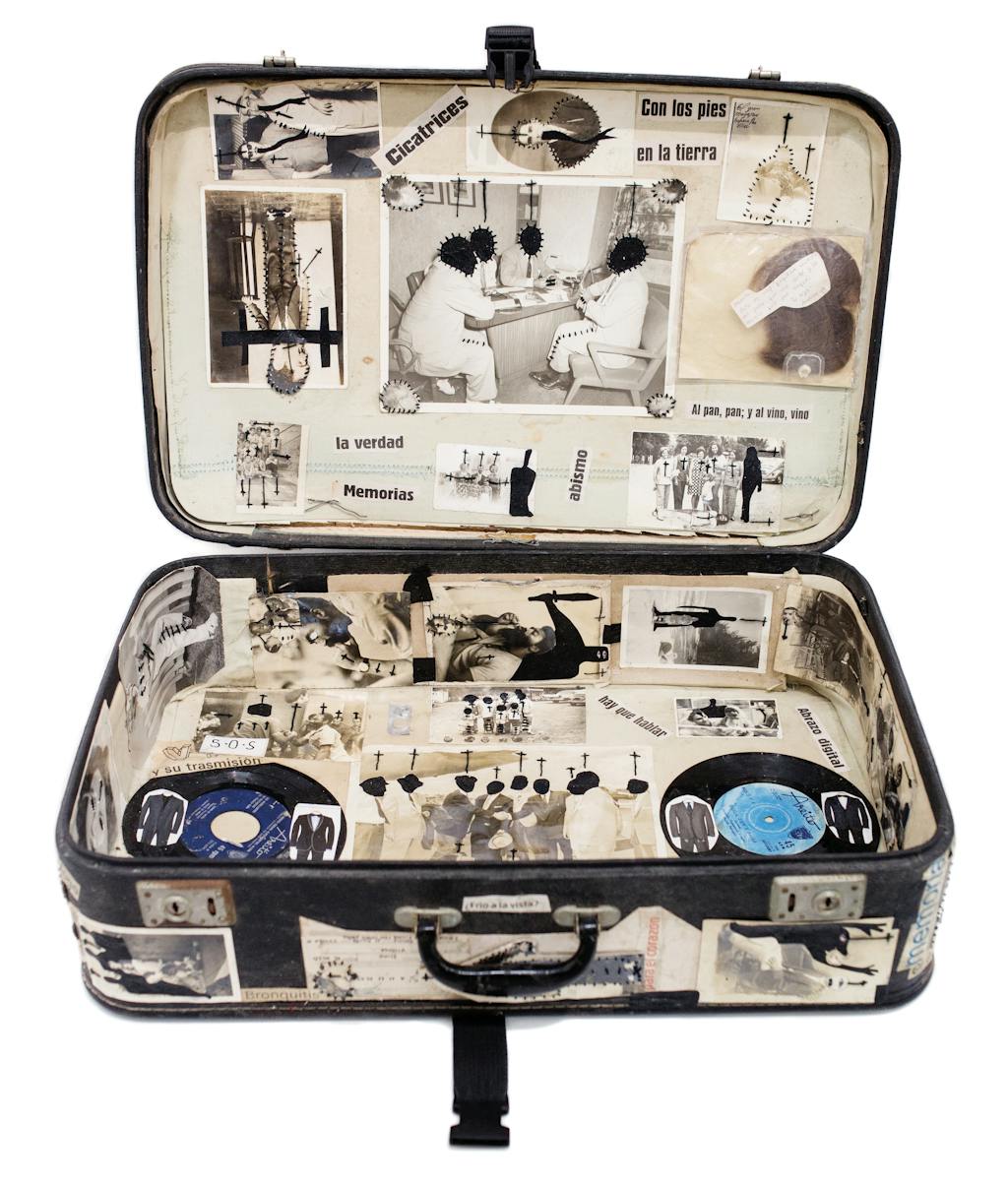 sans titre, circa 2015. encre, collage et couture sur valise, 40.2 x 61.8 x 18 cm. - © christian berst art brut, christian berst — art brut